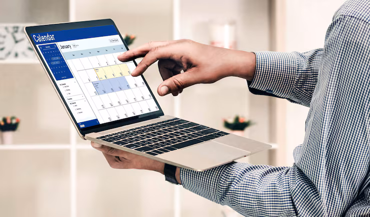 مقایسه جامع نرم افزار حضور و غیاب ویندوزی و تحت وب