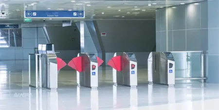 راهنمای خرید تجهیزات کنترل تردد 4 گیت کنترل تردد شیشه ای (Glass Turnstile Gate)