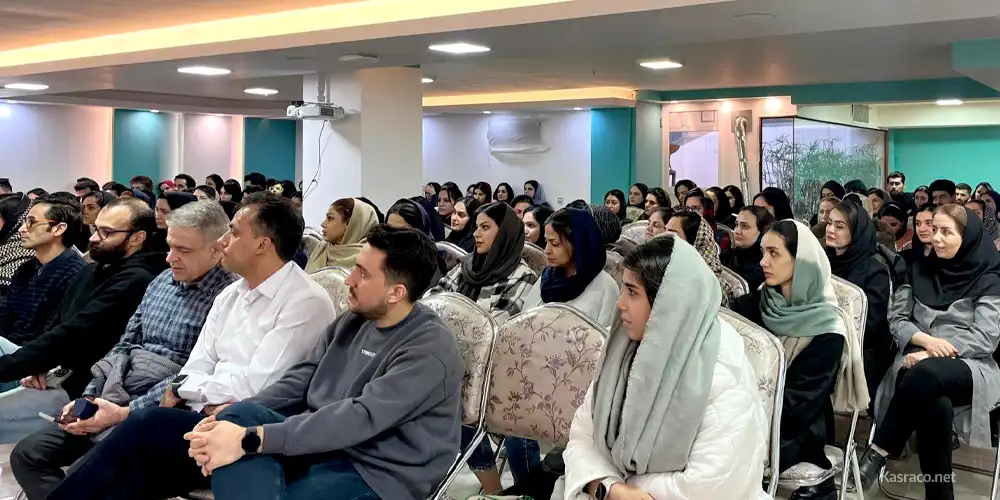 دورهمی کسرایی ؛ پیوندی فراتر از کار 4 دورهمی کسرایی روز دوشنبه 3 دی ماه